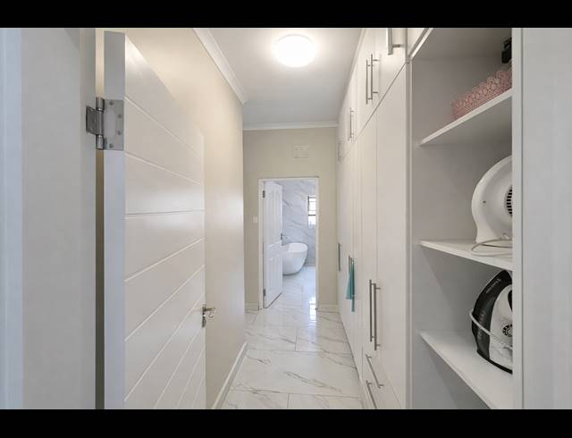 4 BEDROOM FREESTANDING FOR SALE IN UVONGO